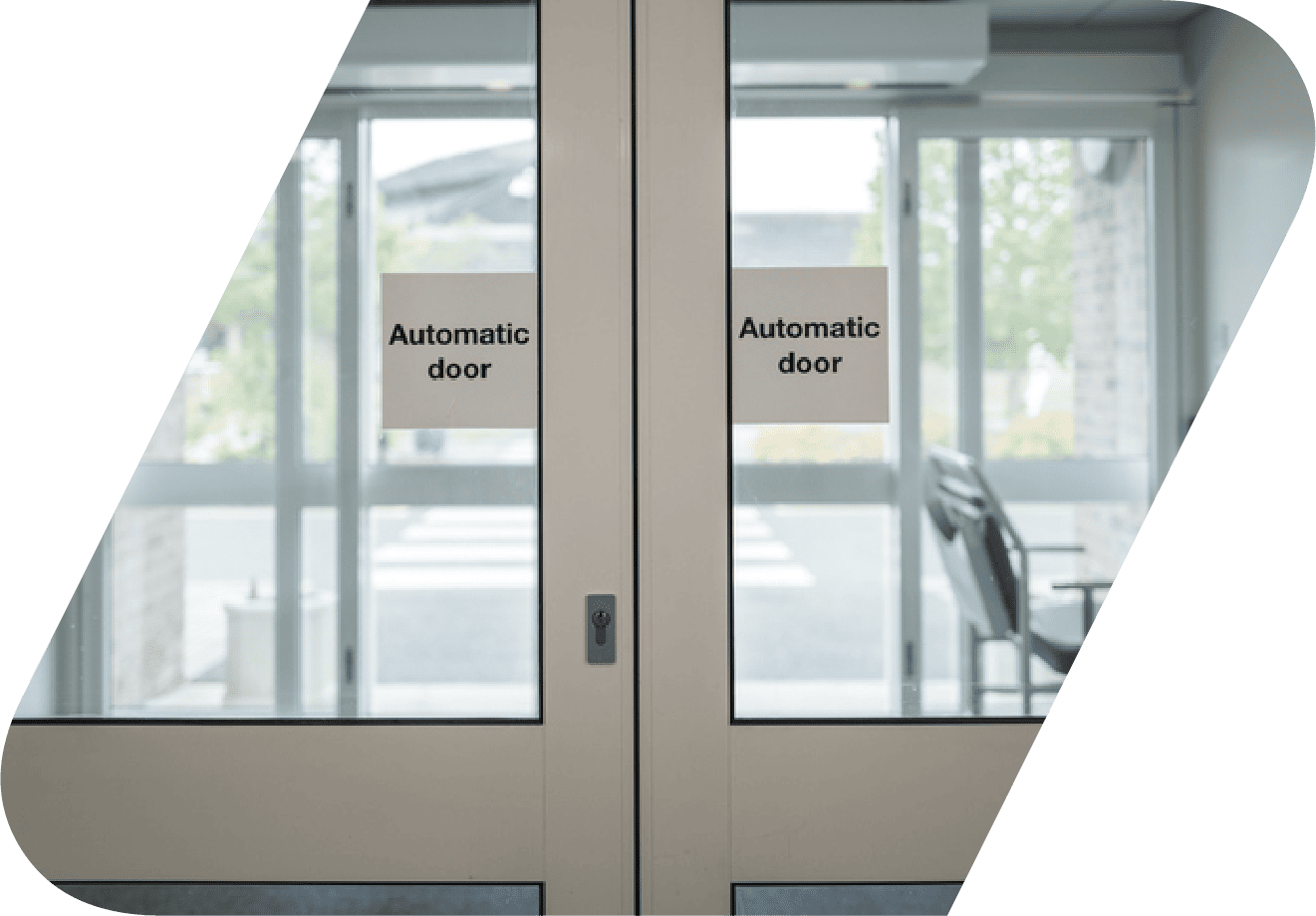 Automatic door installed at commercial or public sector building by EA-RS