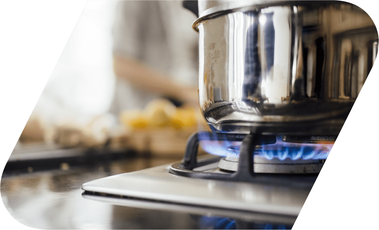 Kitchen fire suppressed by UltraGuard portable mist system protecting a vulnerable pensioner in Hull